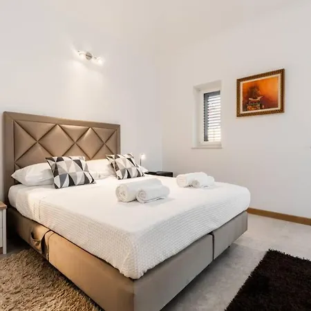 Azzurro * 尼亚卢卡