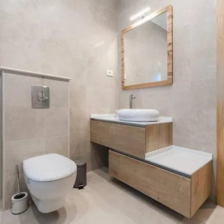 Azzurro 尼亚卢卡