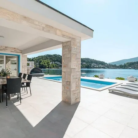 Azzurro Villa *